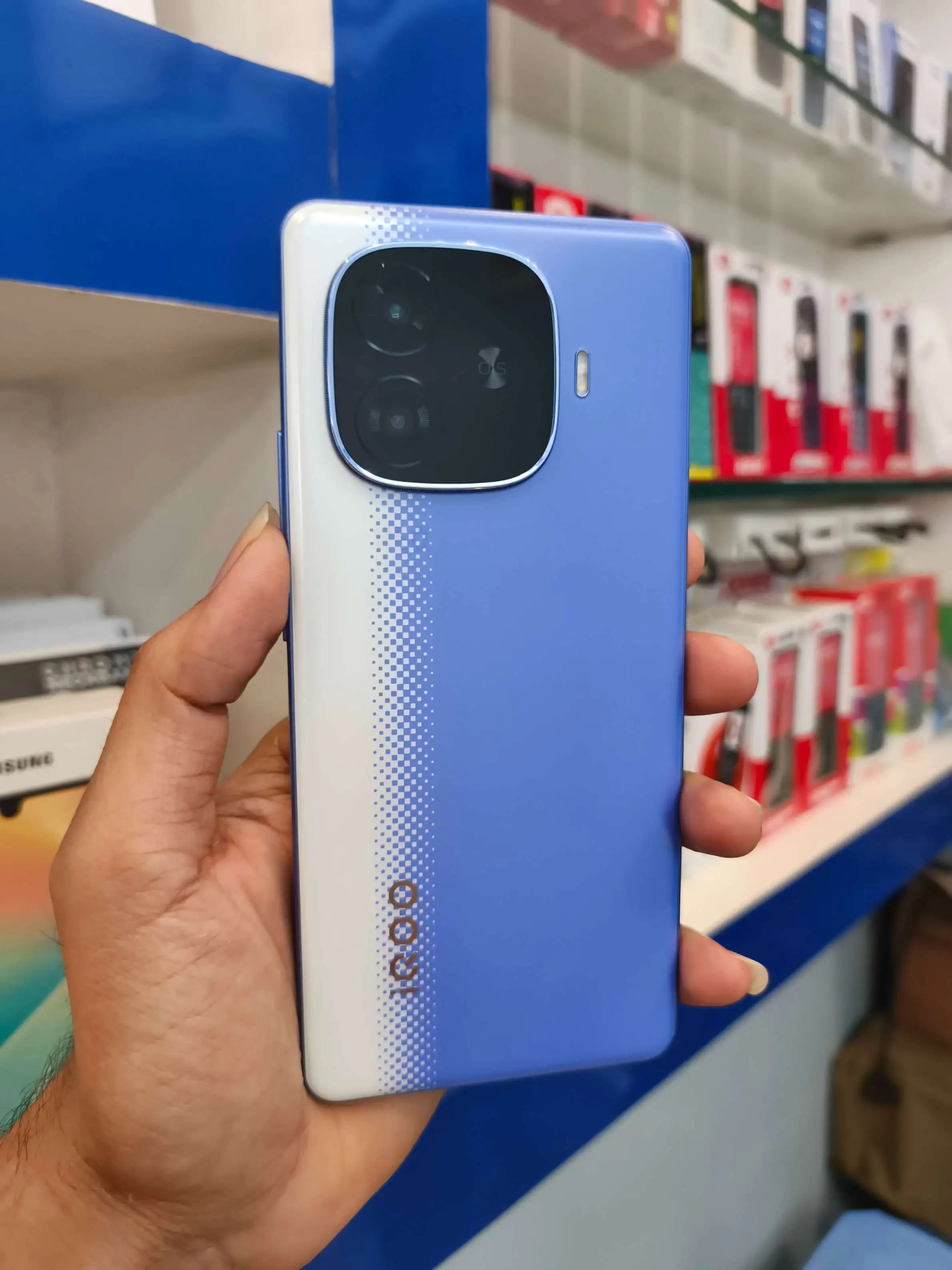 Vivo iQOO Neo 10R photo 1
