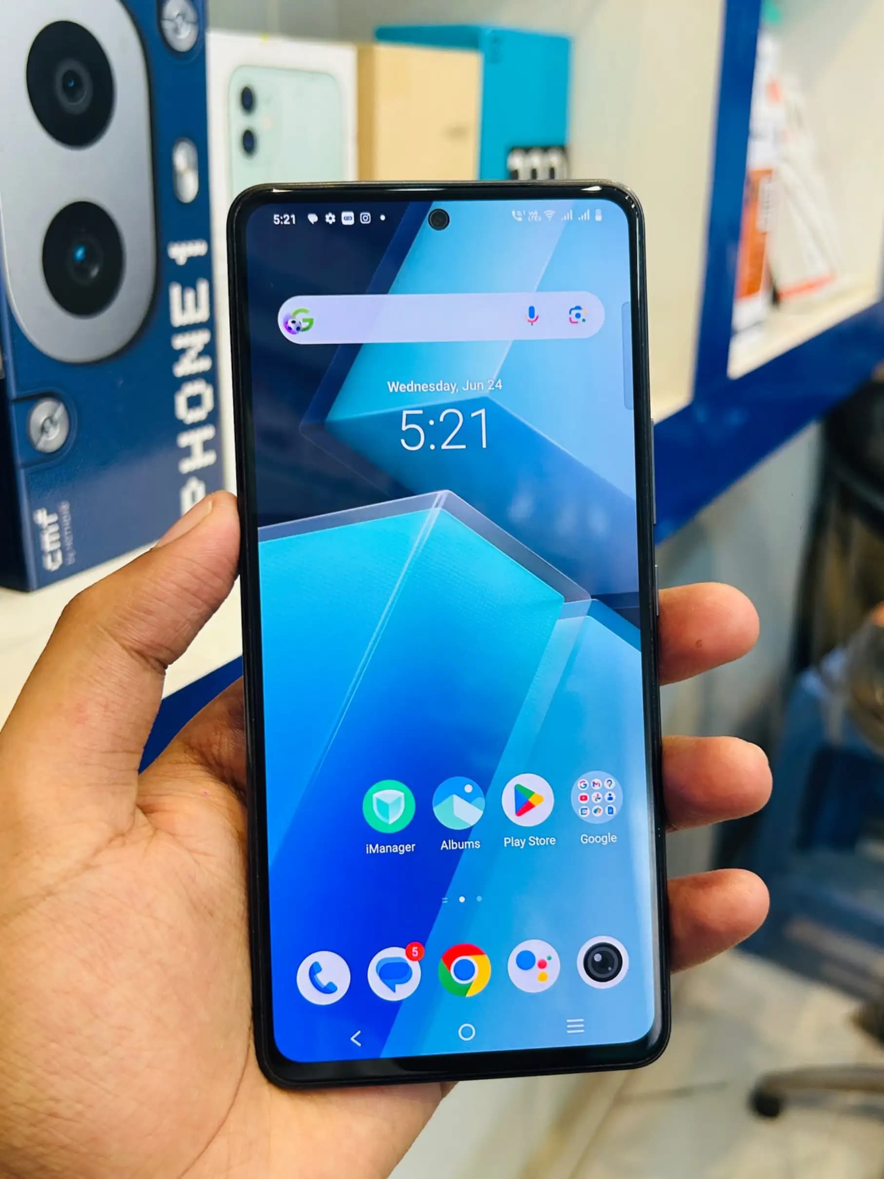 Vivo iQOO Neo 6 photo 1