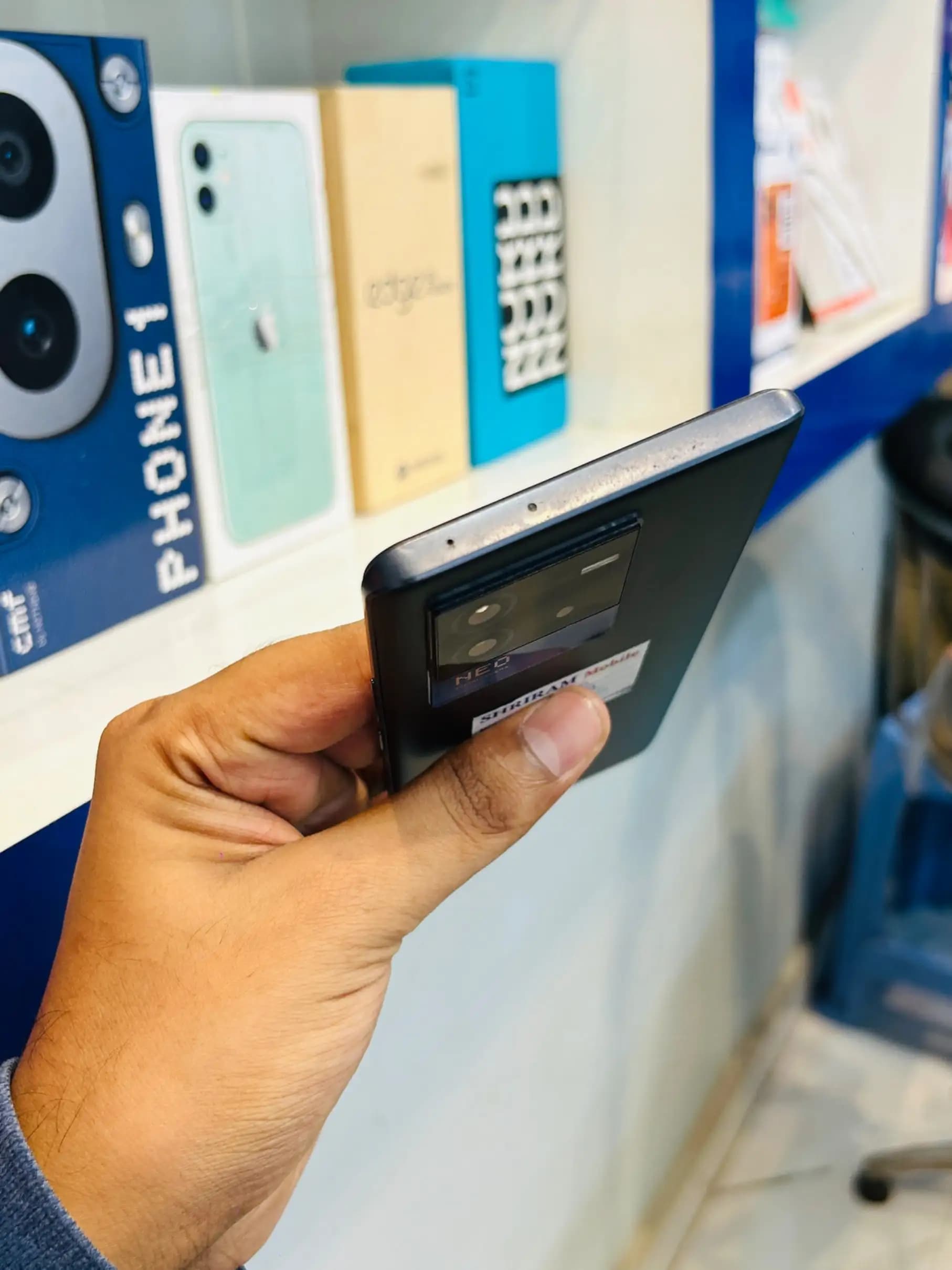 Vivo iQOO Neo 6 photo 2
