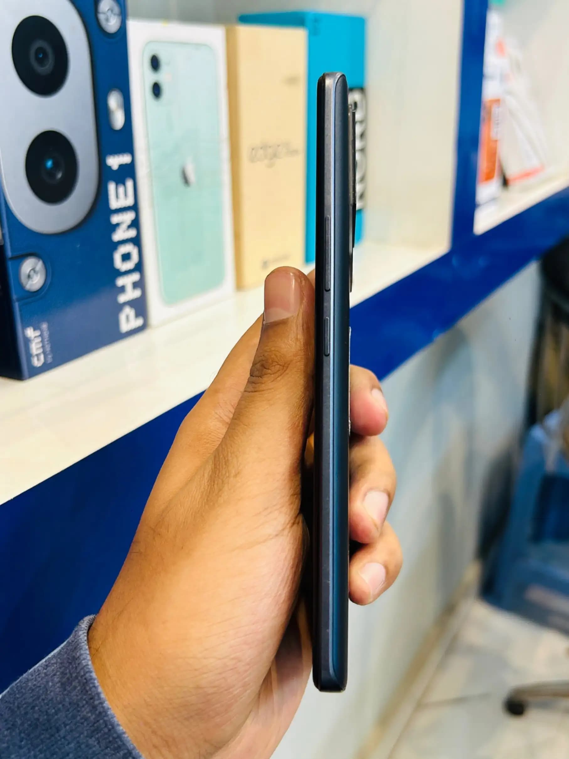 Vivo iQOO Neo 6 photo 4