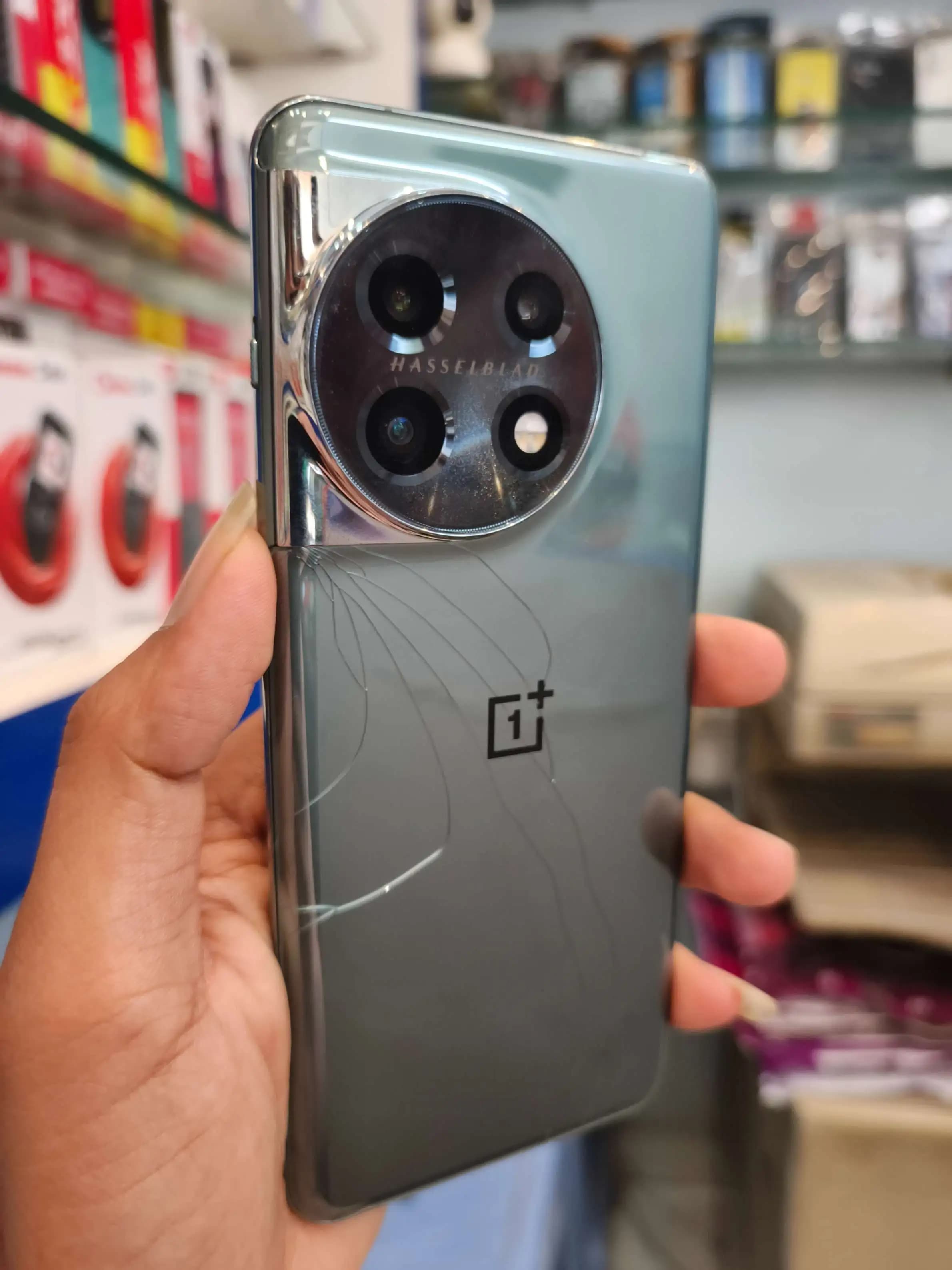 OnePlus 11 5G photo 1