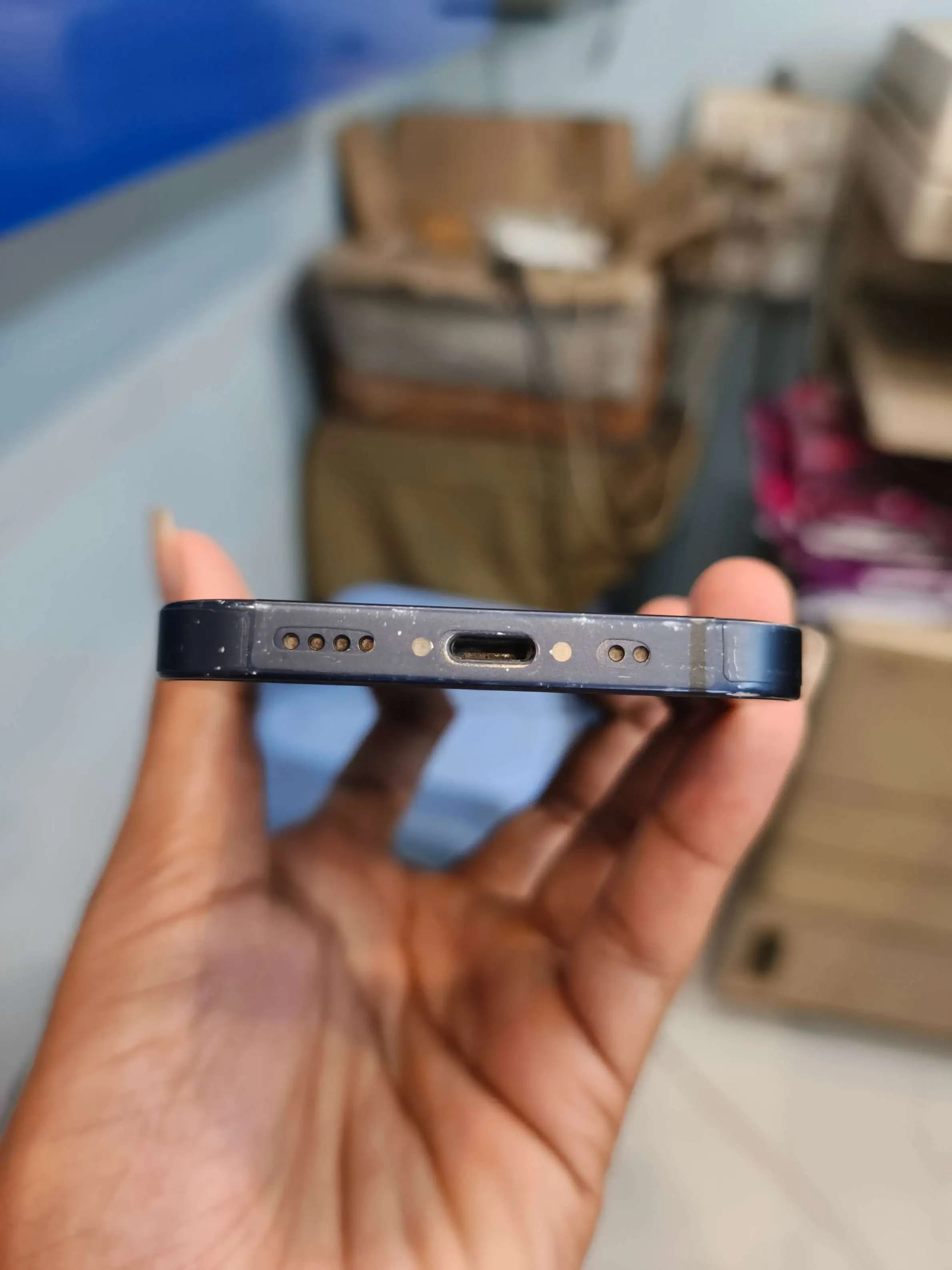 Apple iPhone 12 mini photo 2