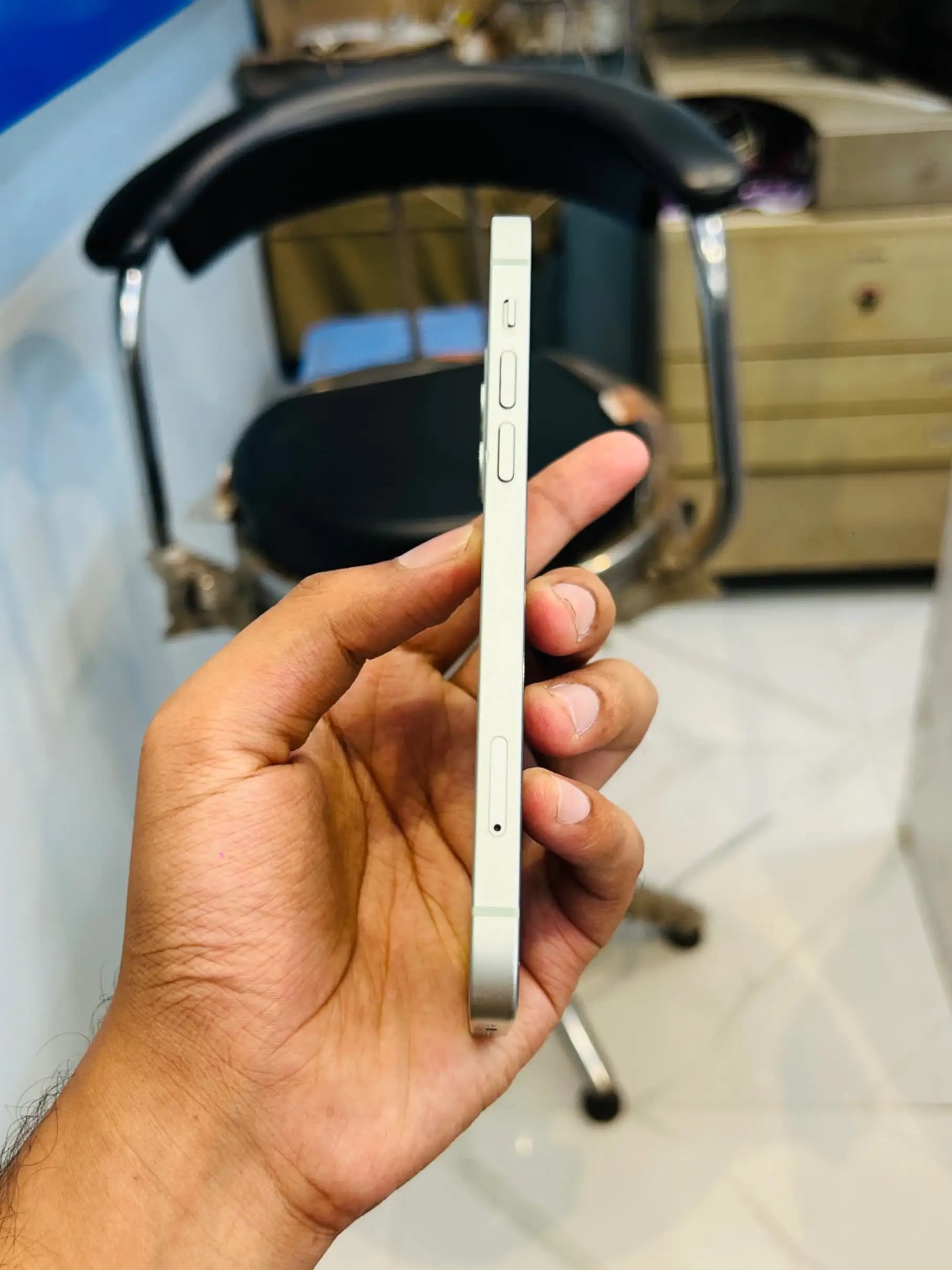Apple iPhone 12 photo 6