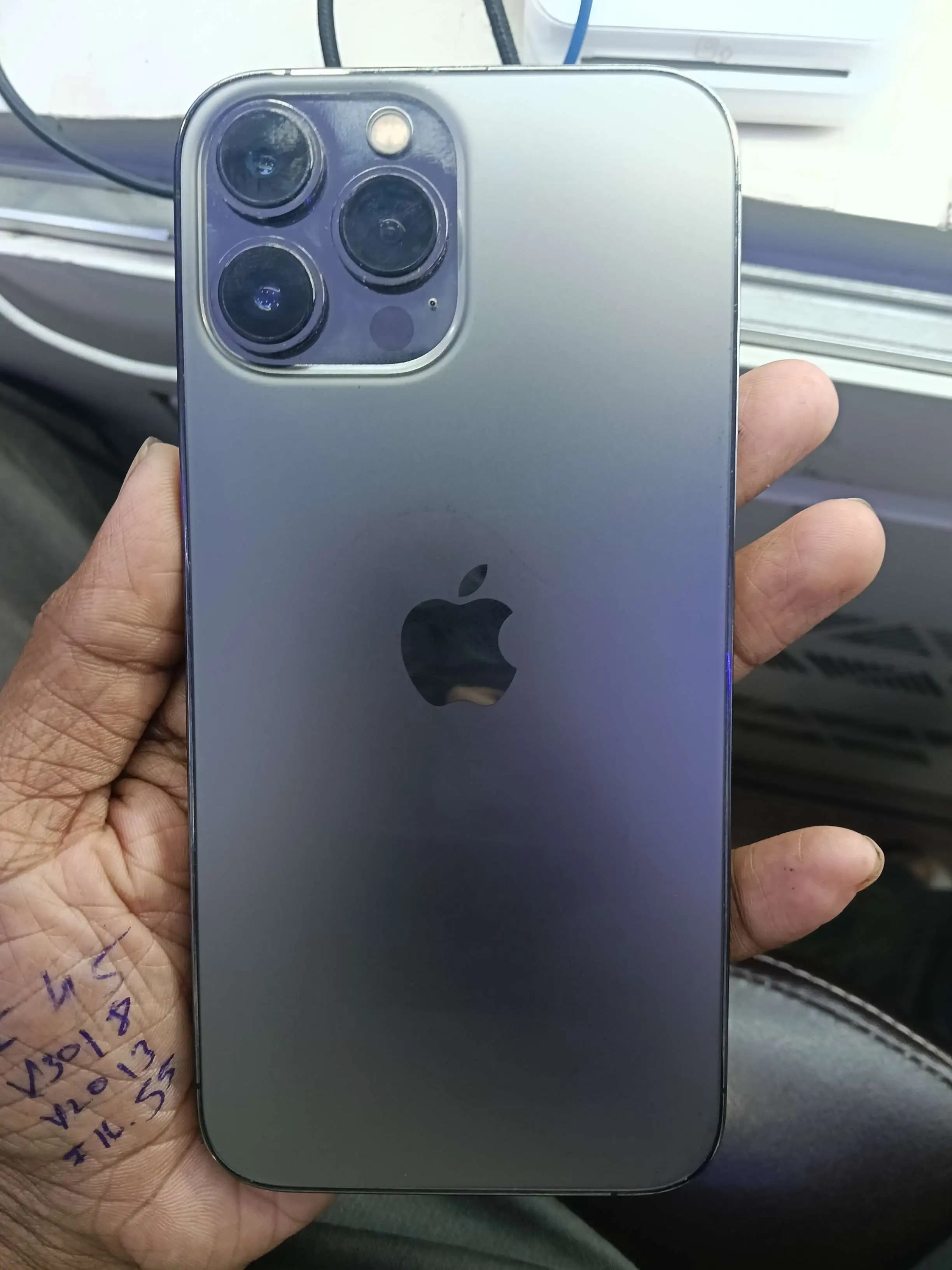 Apple iPhone 13 Pro Max photo 1