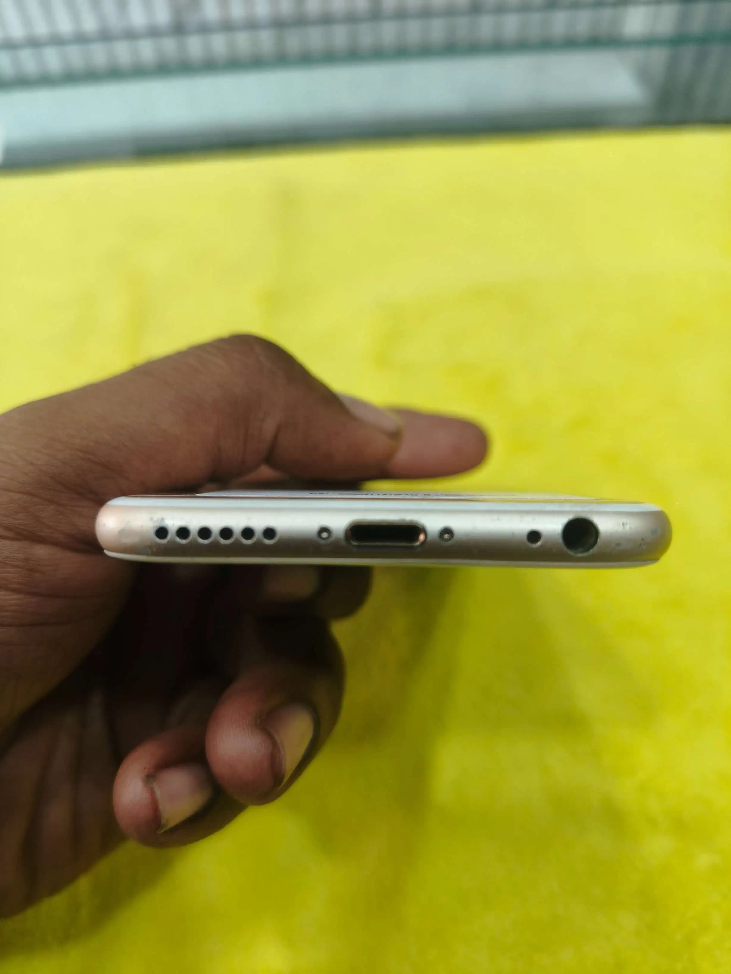 Apple iPhone 6s photo 4