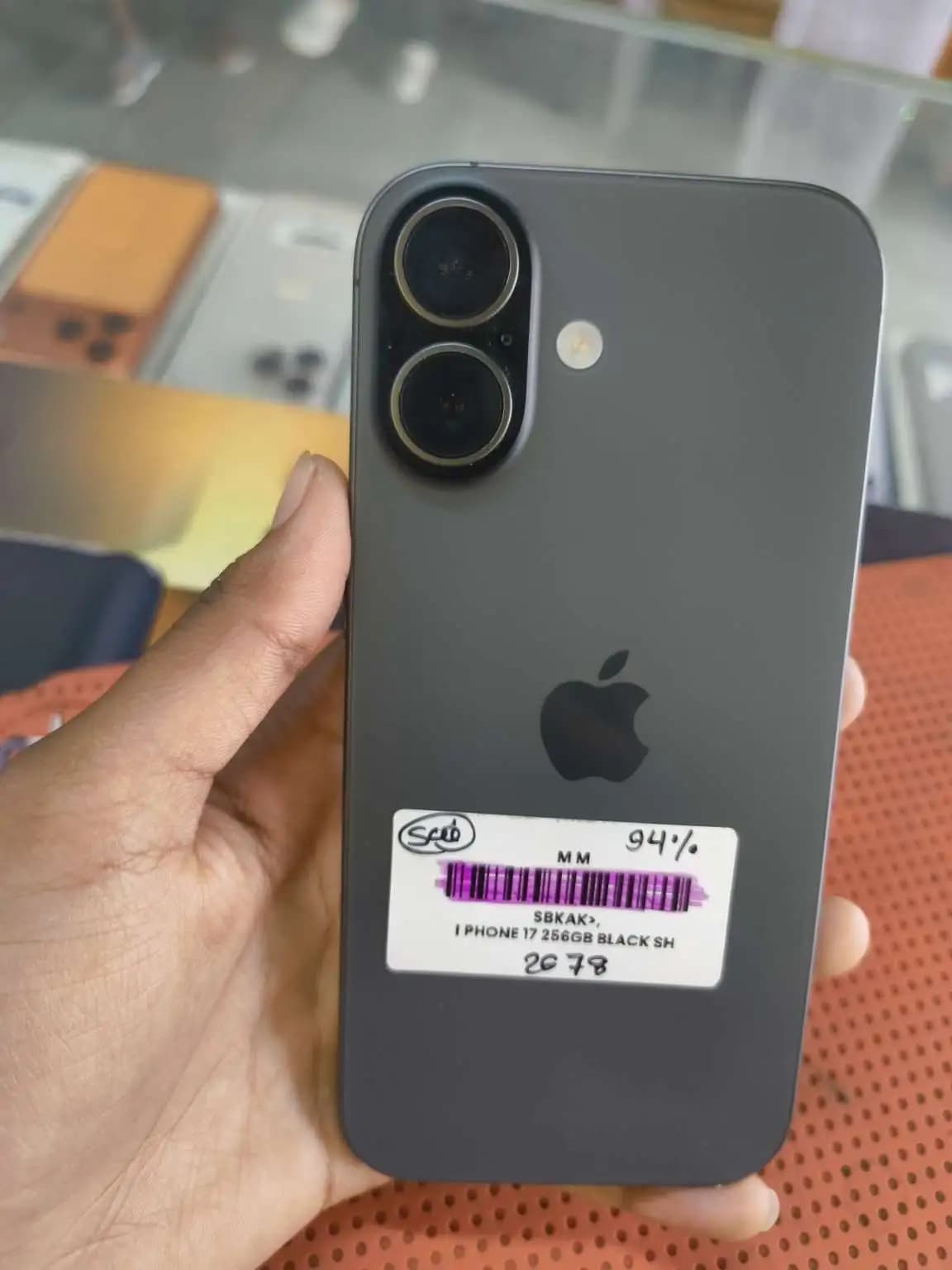 Apple iPhone 17 photo 1