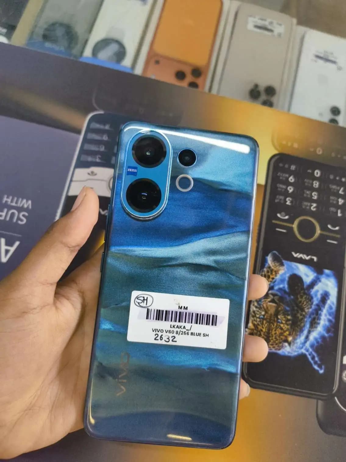 Vivo V60 photo 1