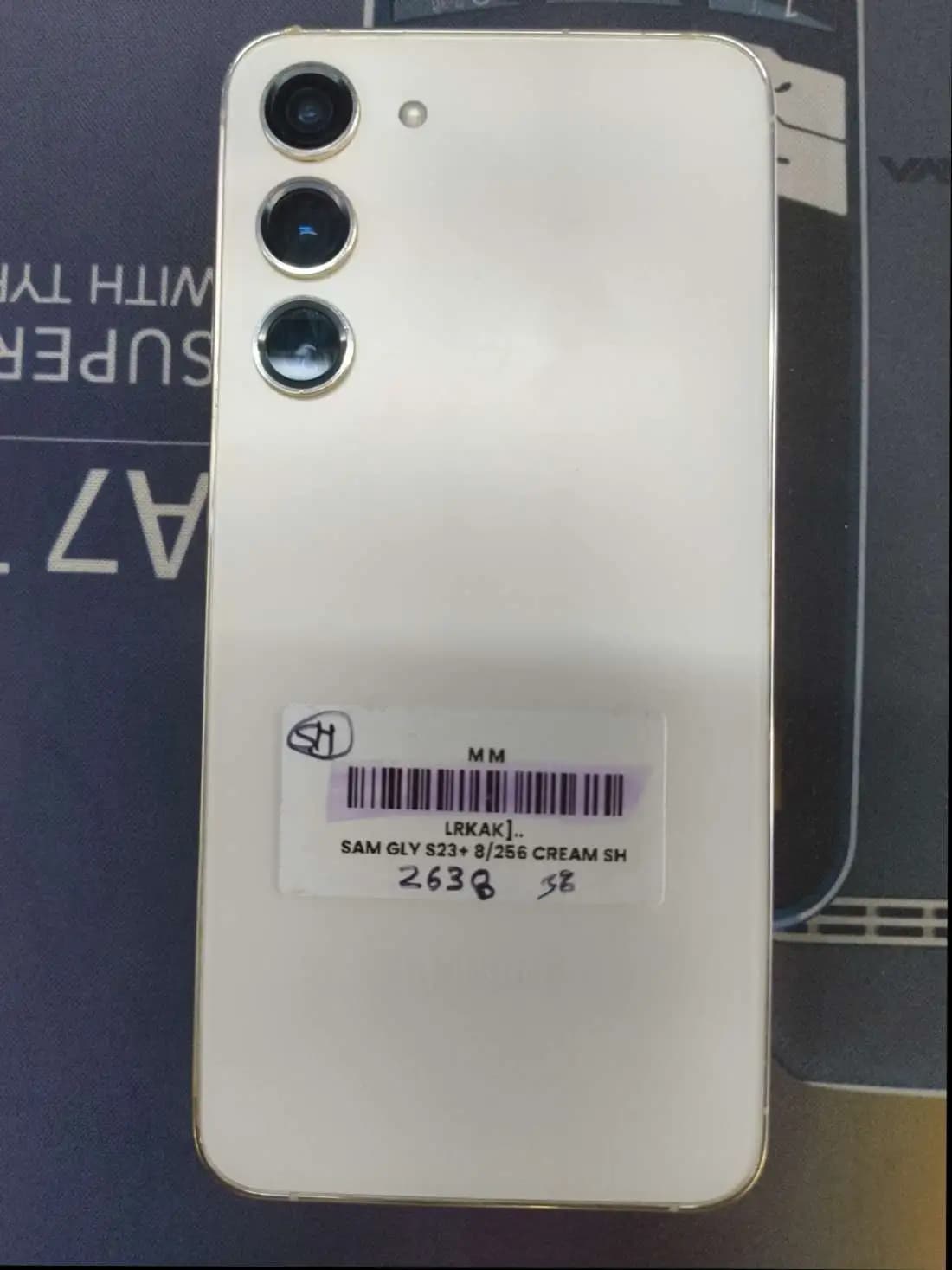 Samsung Galaxy S23+ photo 1