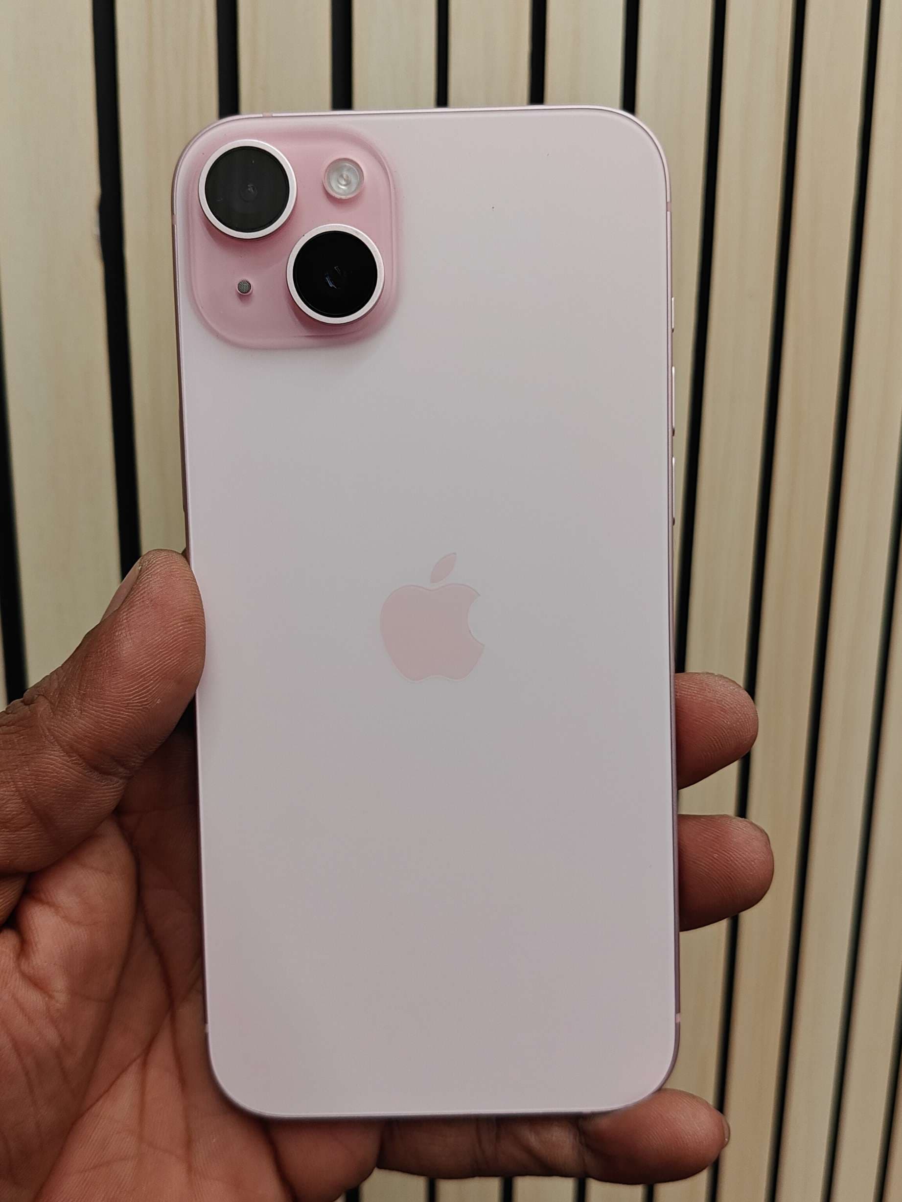 Apple iPhone 15 Plus photo 1