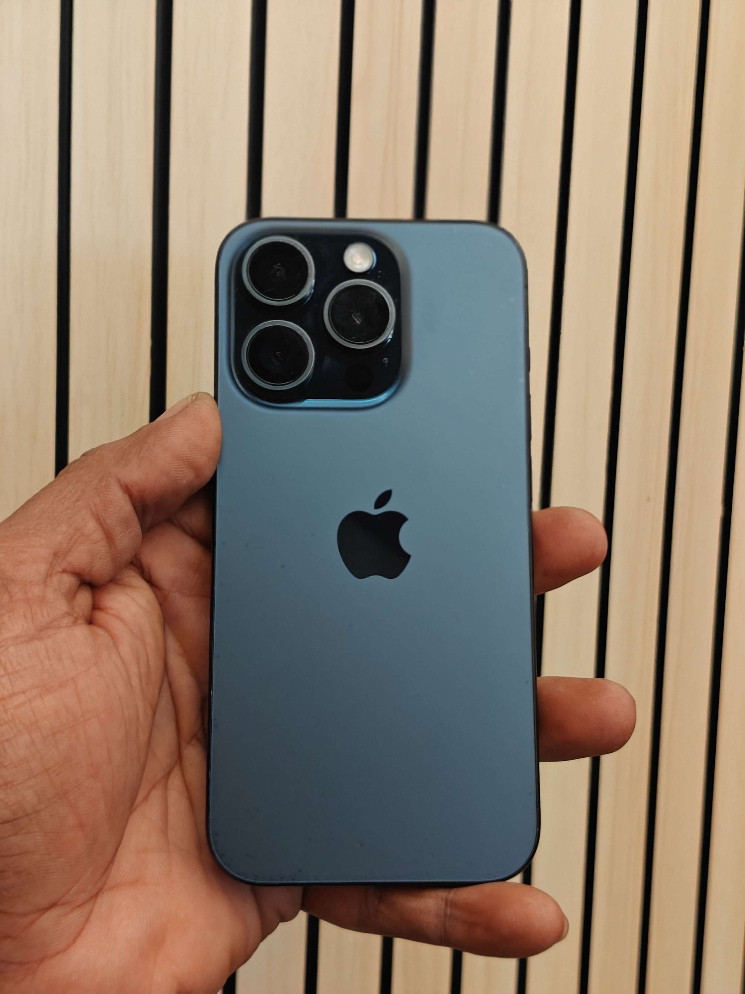 Apple iPhone 15 Pro photo 1