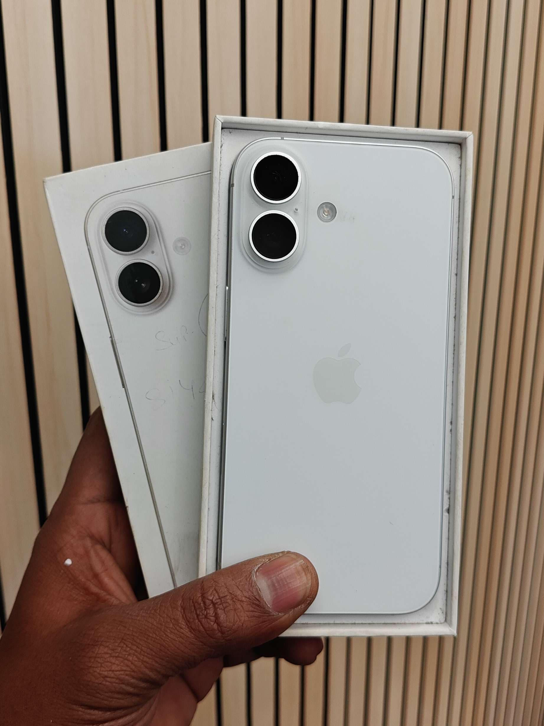 Apple iPhone 17 photo 1