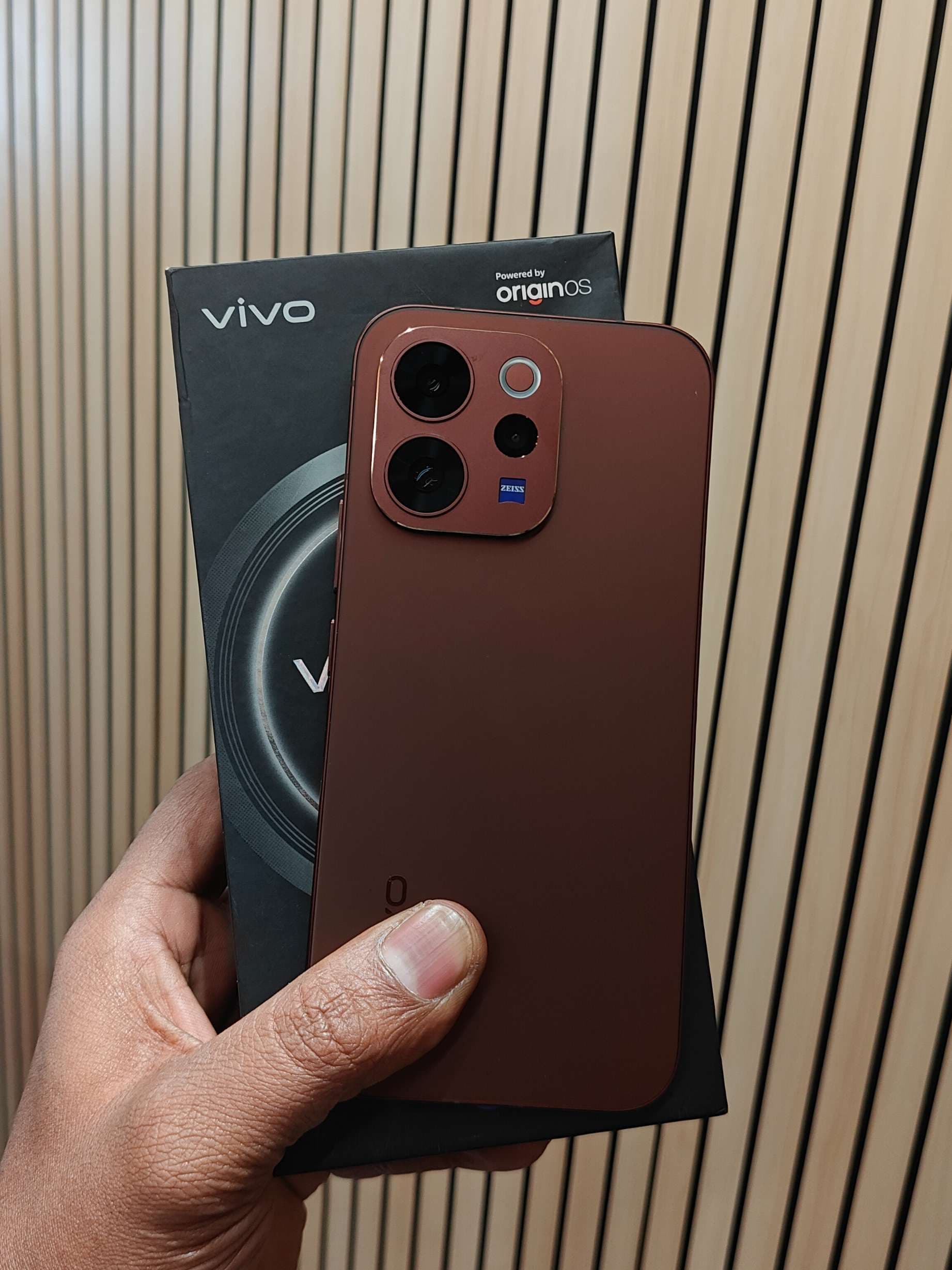 Vivo V70 Elite photo 1