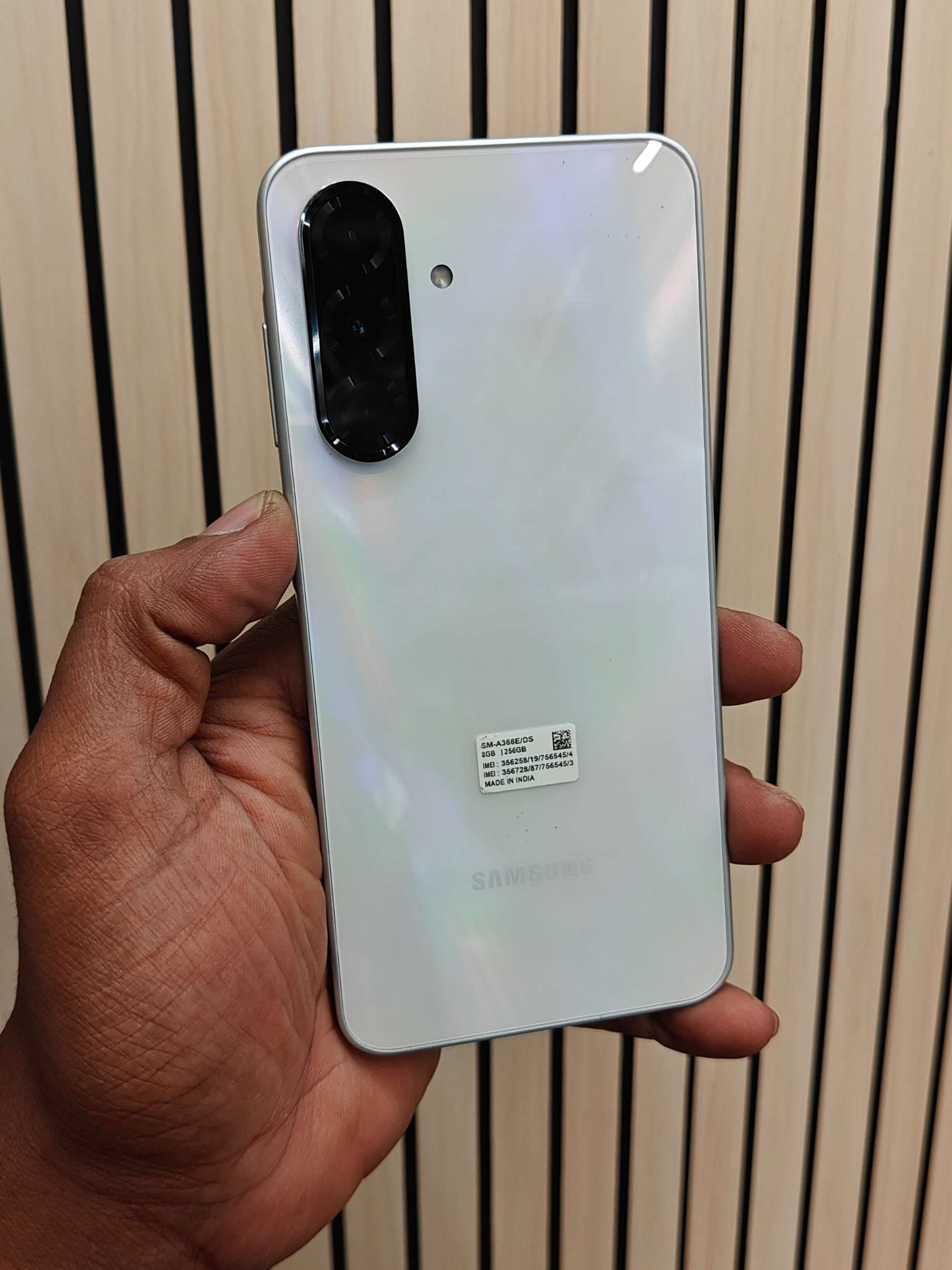 Samsung Galaxy A36 5G photo 1