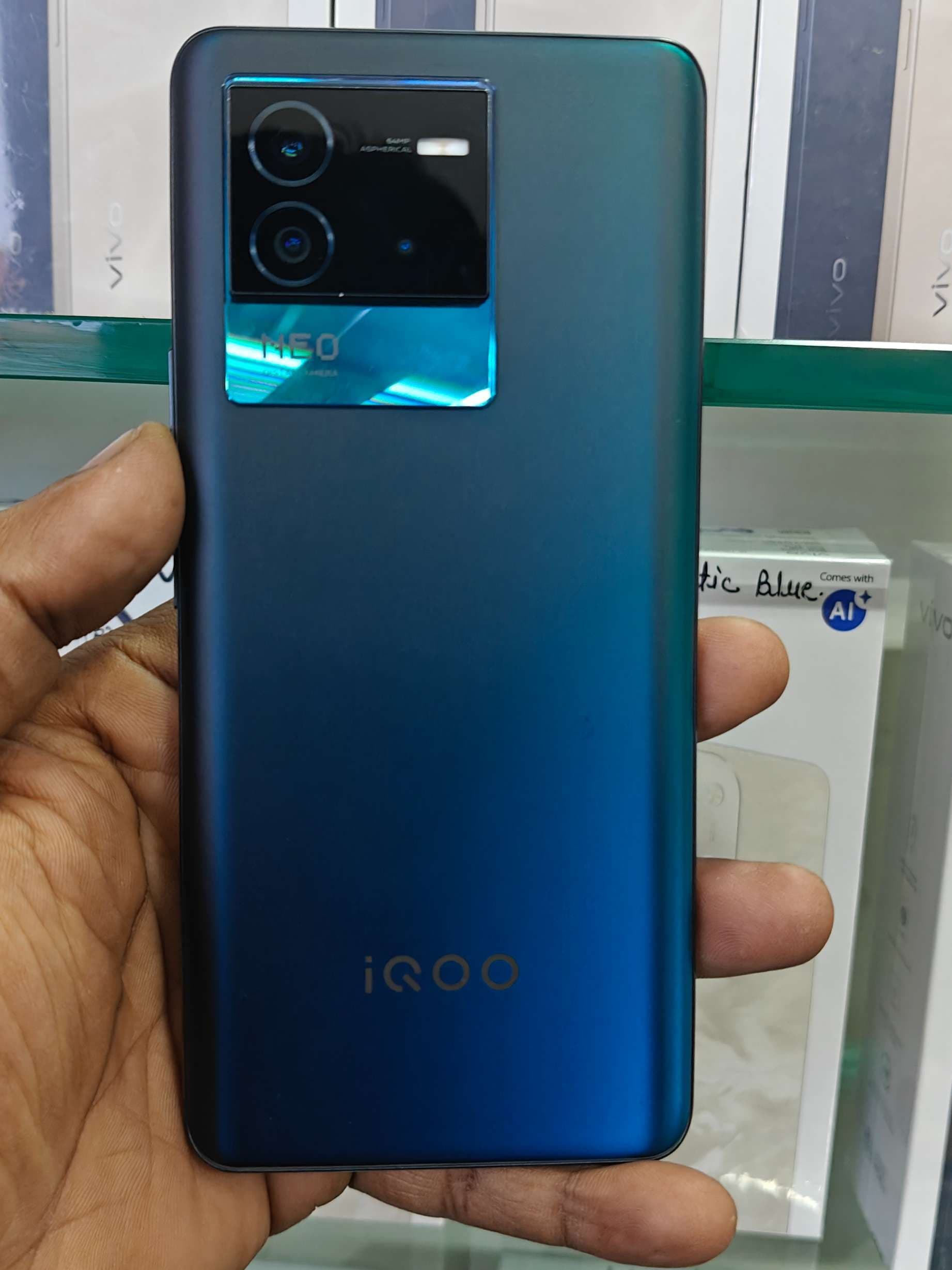Vivo iQOO Neo6 photo 1