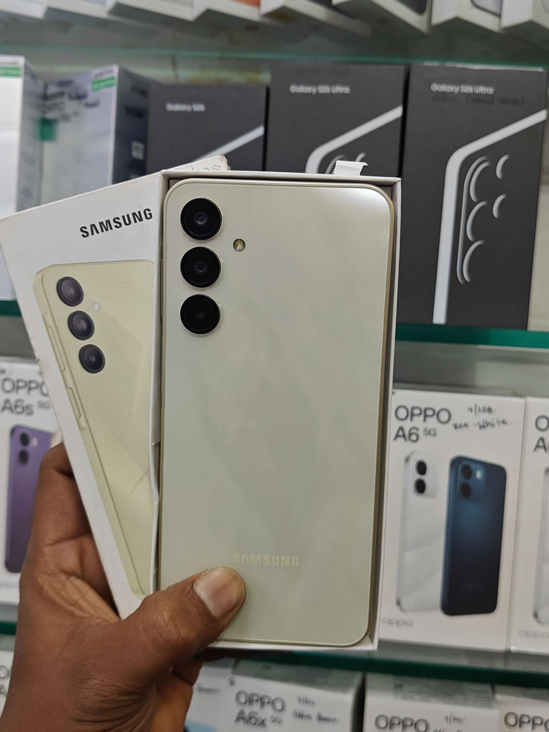 Samsung Galaxy A16 5G photo 1